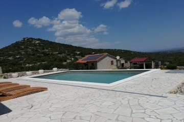 Abgelegenes Ferienhaus Villa Kornati Pašman mit Pool, foto 1